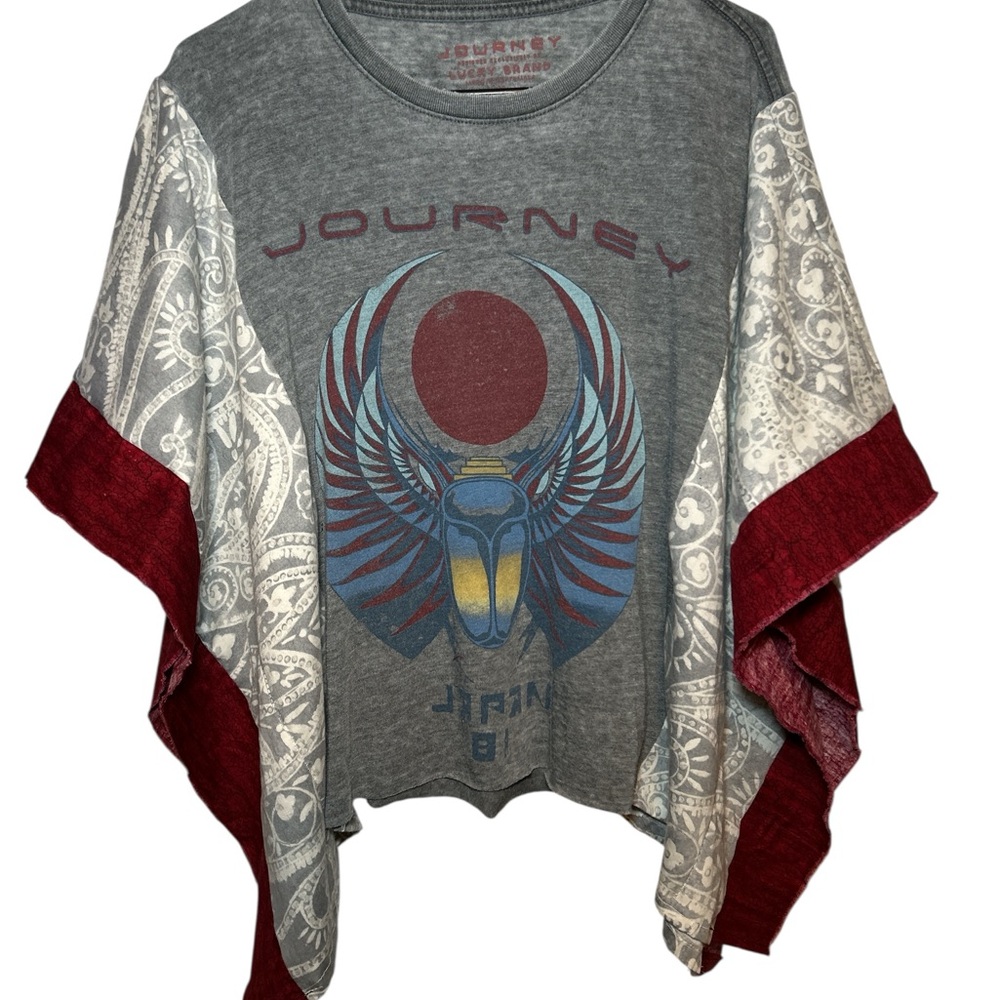 Journey Gray and Red Graphic Poncho Top p2p 26 inches